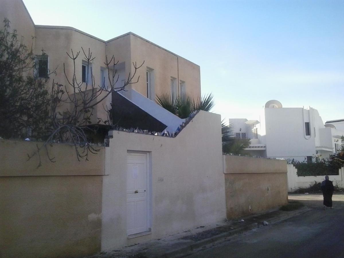 Duplex Pied Dans L'Eau Avec Magnifique Vue Sur Mer モナスティル エクステリア 写真